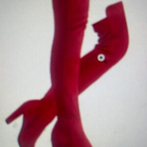 NWOT Chic Red Heeled Faux Suede Chucky Heel Stretch Over The Knee Boots, size 7